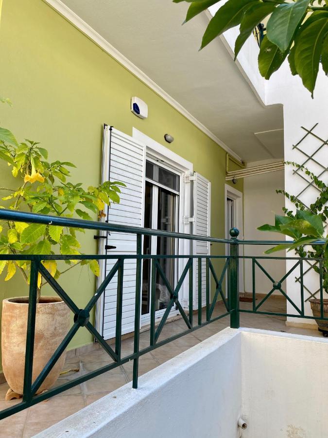 Dimitris Place Near Athens Airport Koropíon Eksteriør bilde